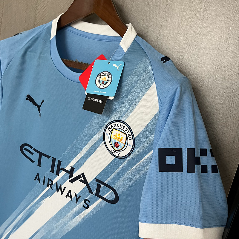 Manchester City 25/26 Home kit