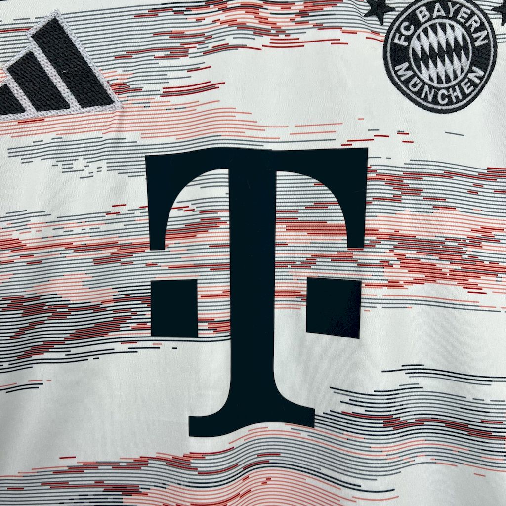 Bayern München 25/26 Away kit