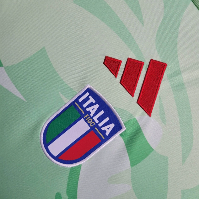 Italy 25/26 Away kit
