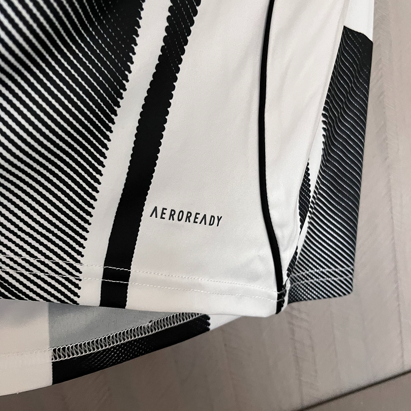 Juventus 25/26 Home kit