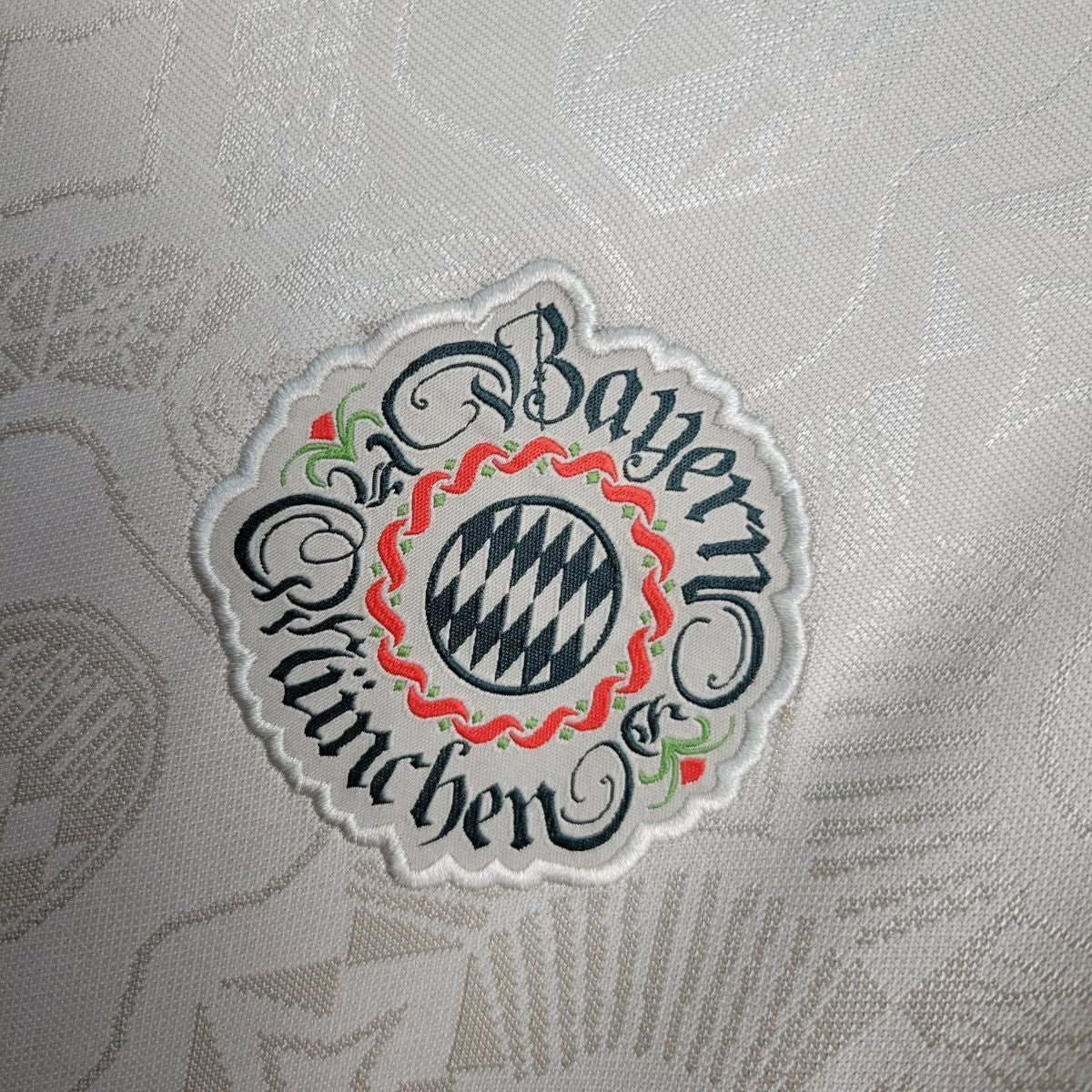 Bayern München 25/26 Oktoberfest kit