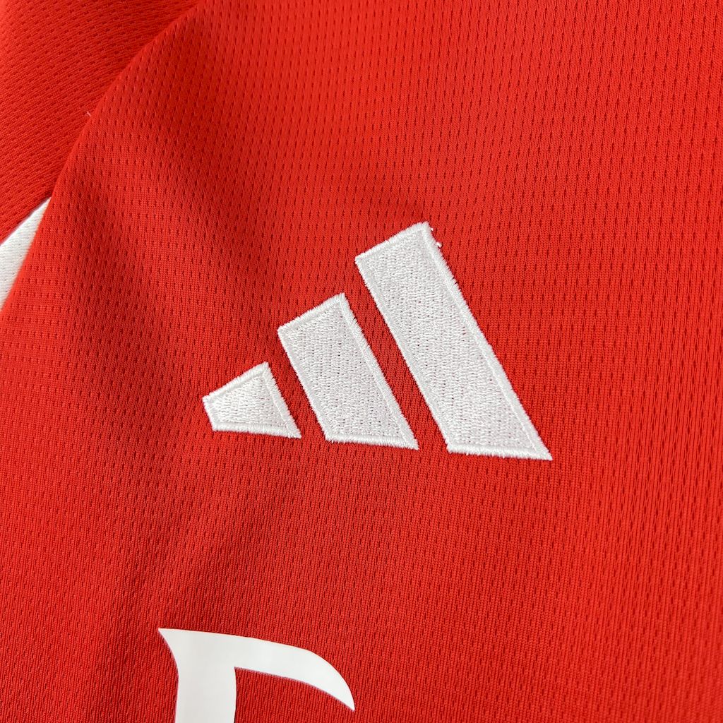 Benfica 25/26 Home kit