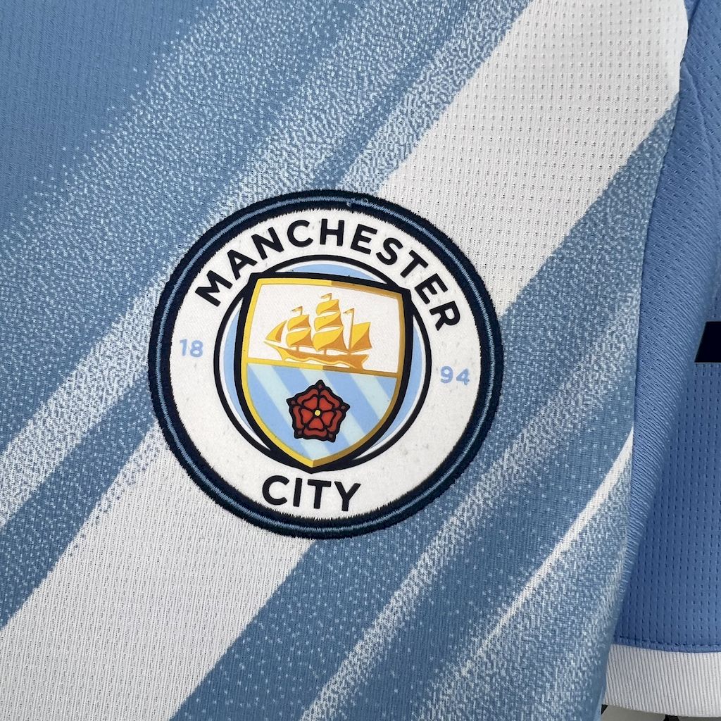 Manchester City 25/26 Home kit